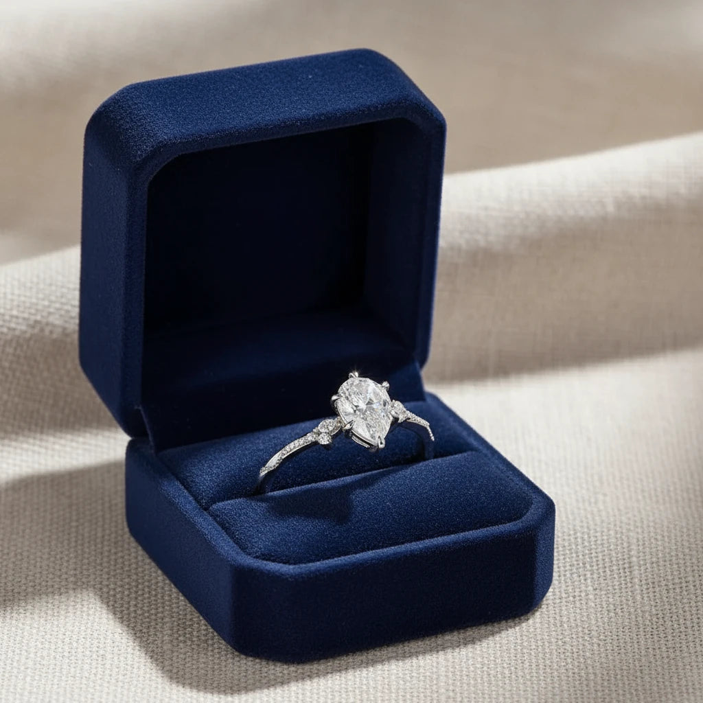 Amalia | Teardrop ring